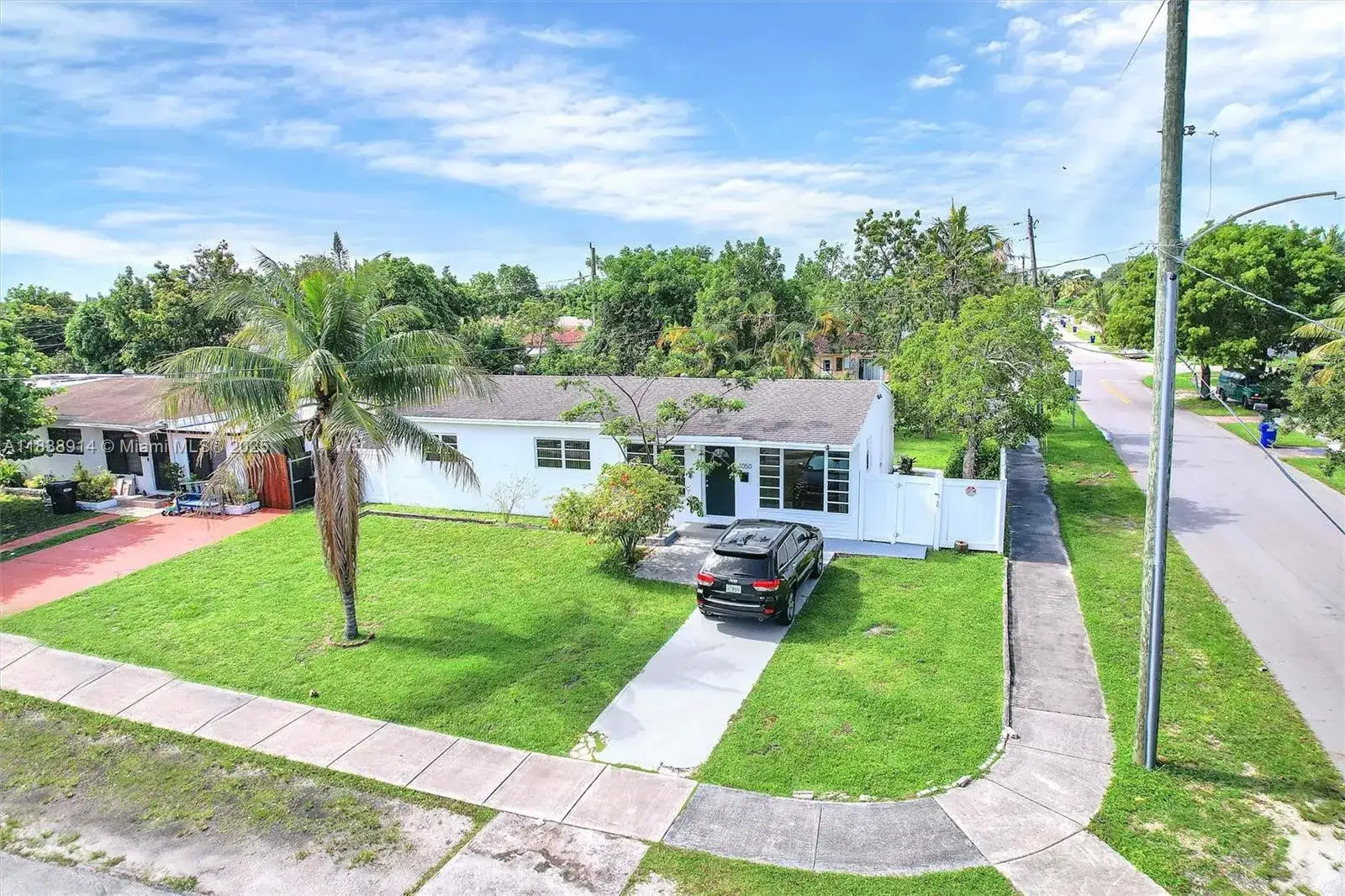 1050 NE 156th St # 1050, North Miami Beach FL 33162