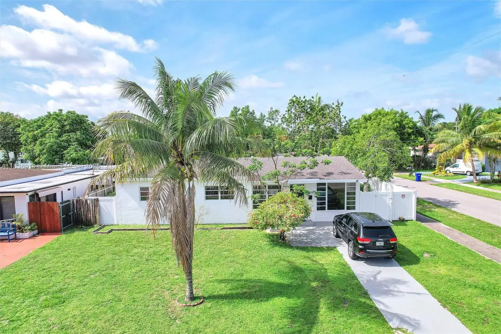 1050 NE 156th St # 1050, North Miami Beach FL 33162 photo 3