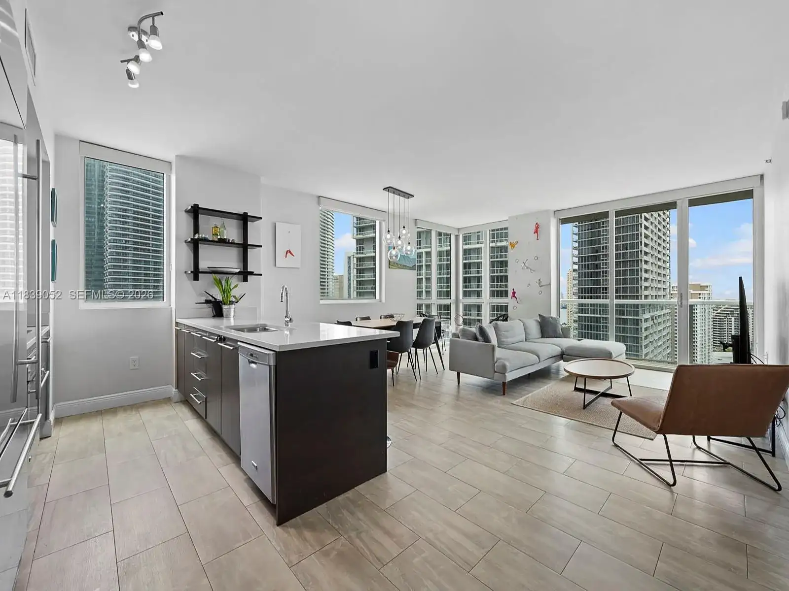 500 Brickell Ave # 2501, Miami FL 33131 photo 2