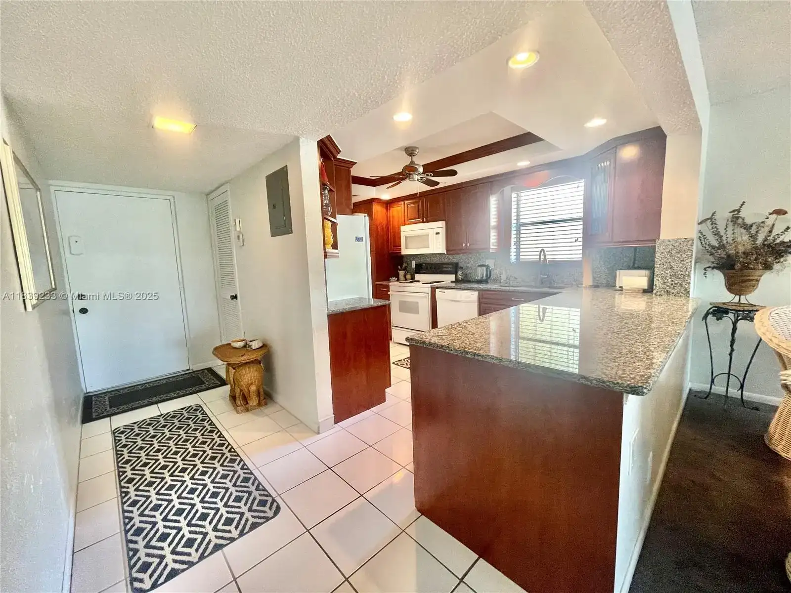 2309 S Cypress Bend Dr # 311D, Pompano Beach FL 33069 photo 4