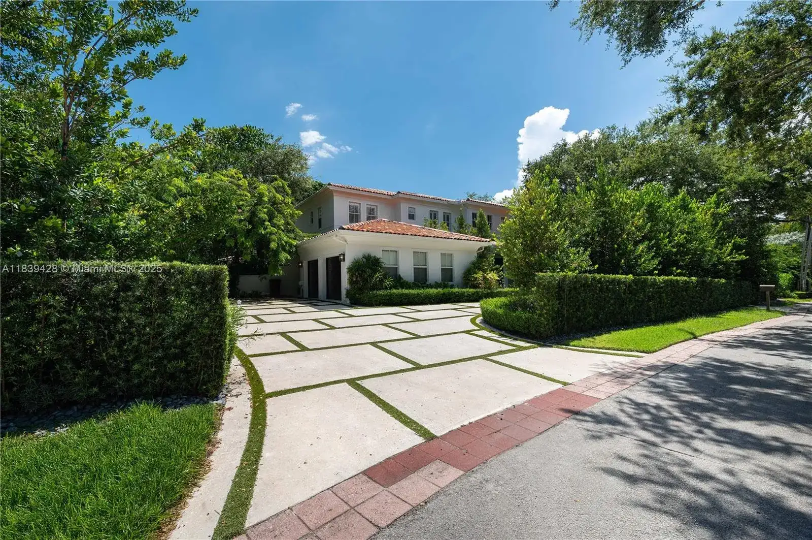 680 Destacada Ave, Coral Gables FL 33156 photo 3