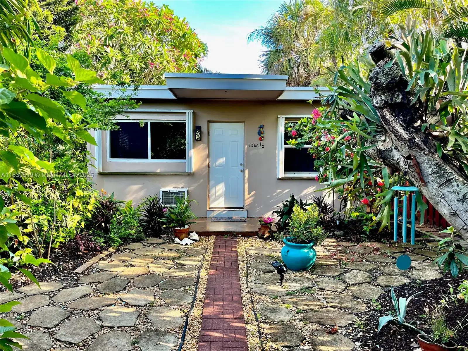1566 1/2 NE 33rd St Rear Cottage # 2, Oakland Park FL 33334 photo 3
