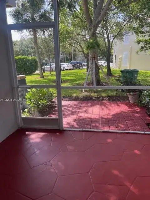 7872 Sanibel Dr # 7872, Tamarac FL 33321 photo 2