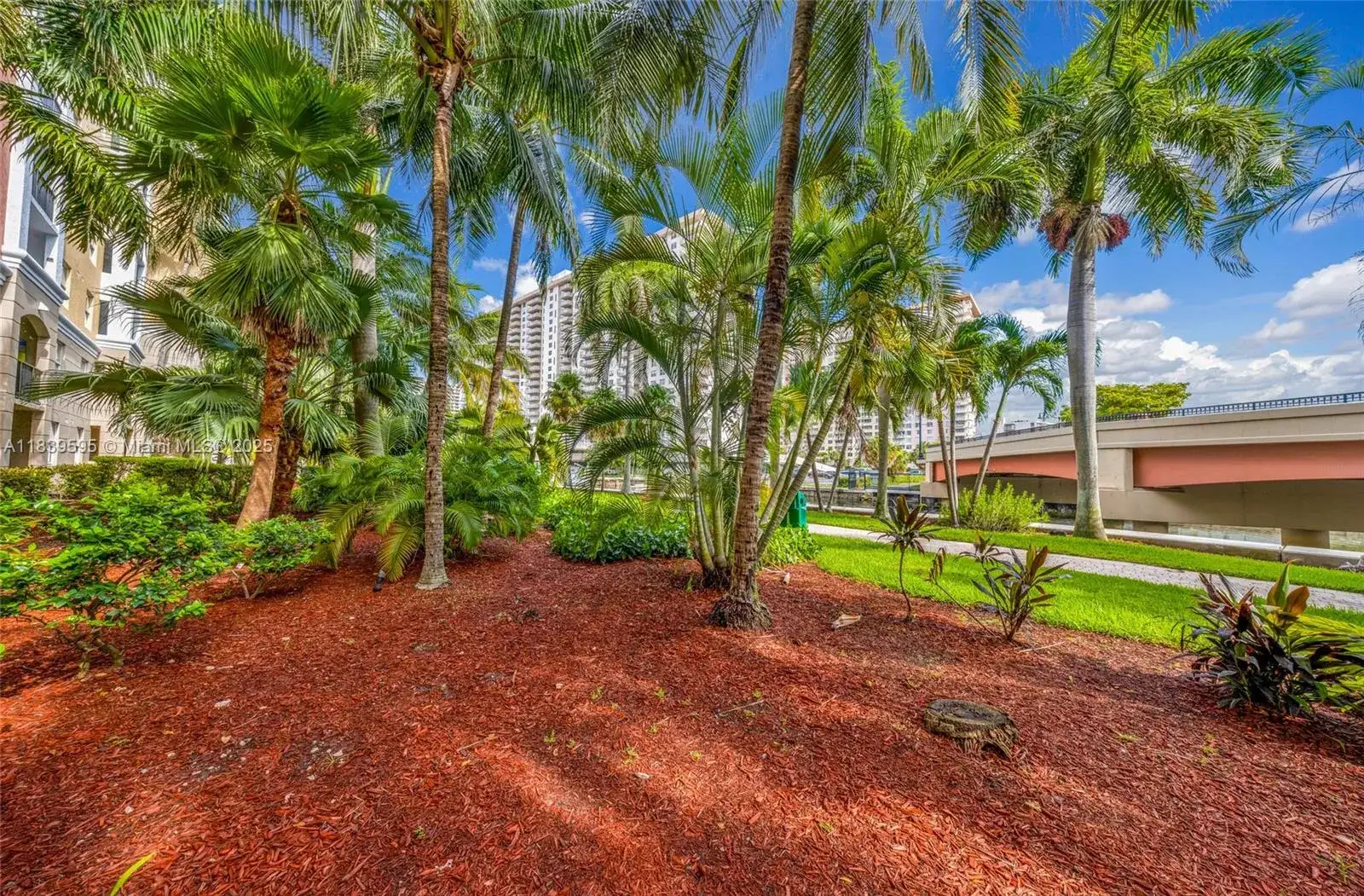 17150 N Bay Rd # 2113, Sunny Isles Beach FL 33160 photo 4