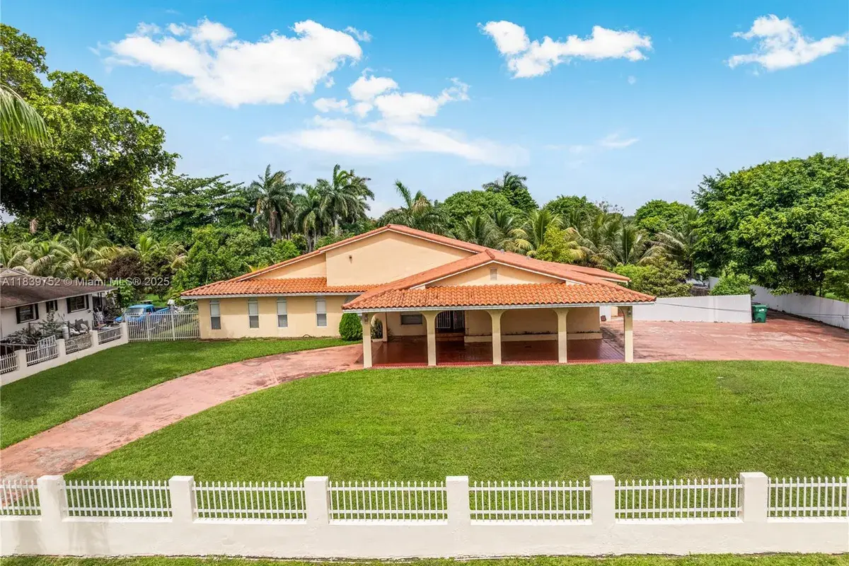 400 NW 128th Ave, Miami FL 33182