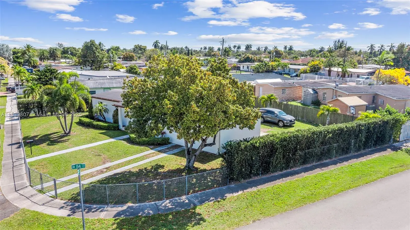 11420 SW 44th St, Miami FL 33165