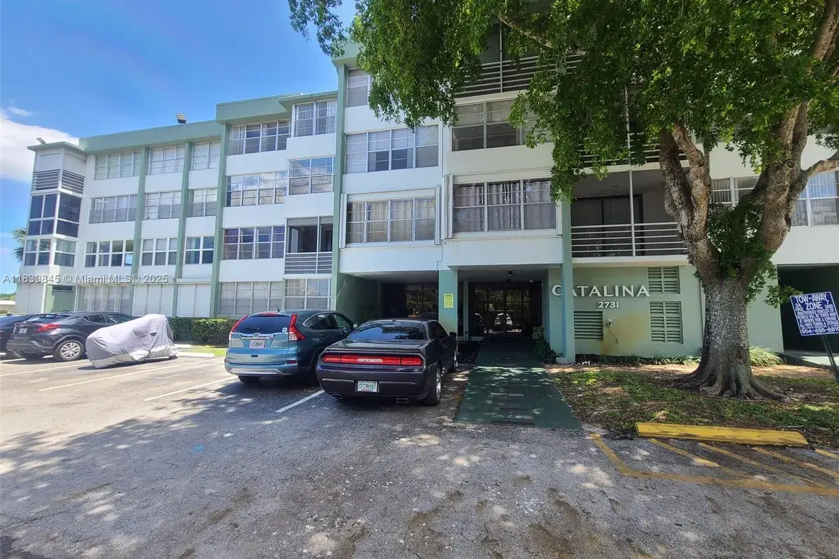 2731 Taft St # 102, Hollywood FL 33020