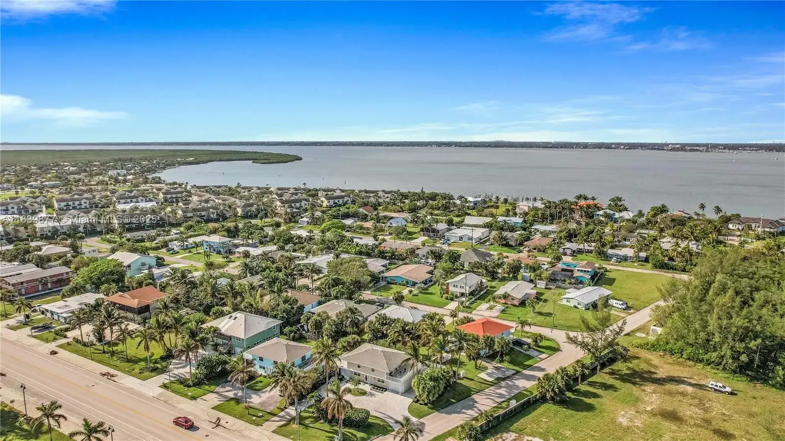 1115 Hernando St, Fort Pierce FL 34949 photo 3