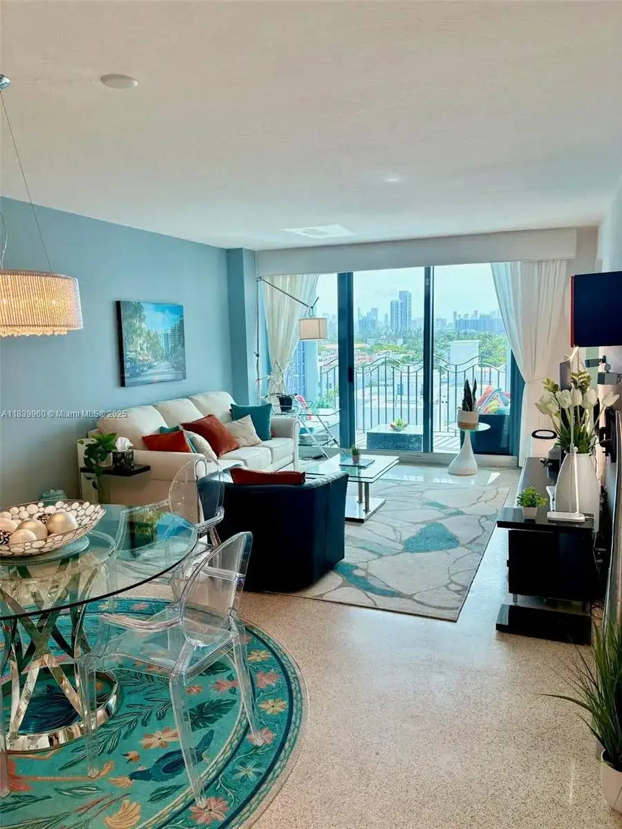 1500 Ocean Dr # 809, Miami Beach FL 33139 photo 2