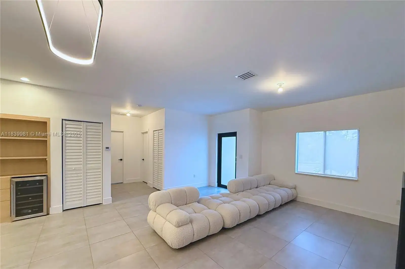 233 NW 120th St, Miami FL 33168 photo 2