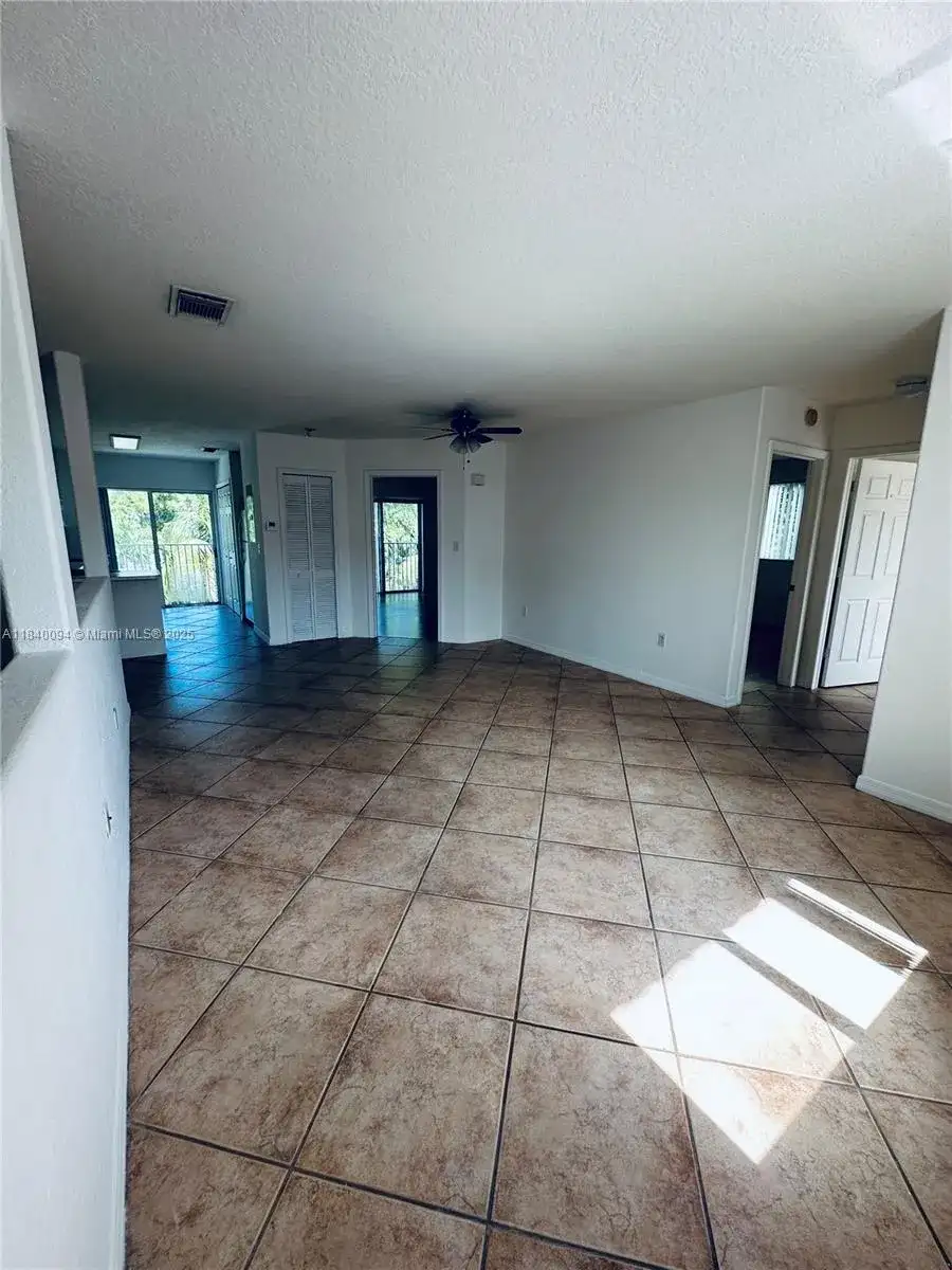 5705 NW 109th Ave # 50, Doral FL 33178 photo 3