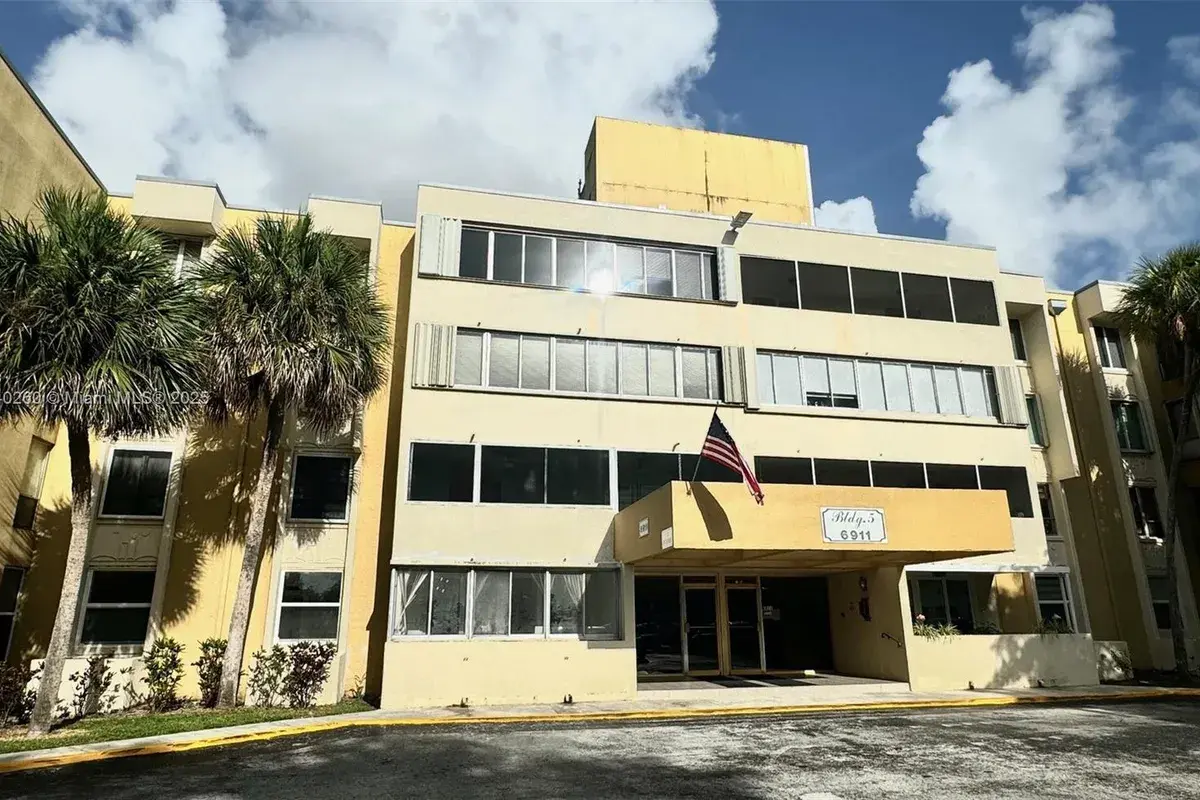 6911 SW 147th Ave # 3C, Miami FL 33193