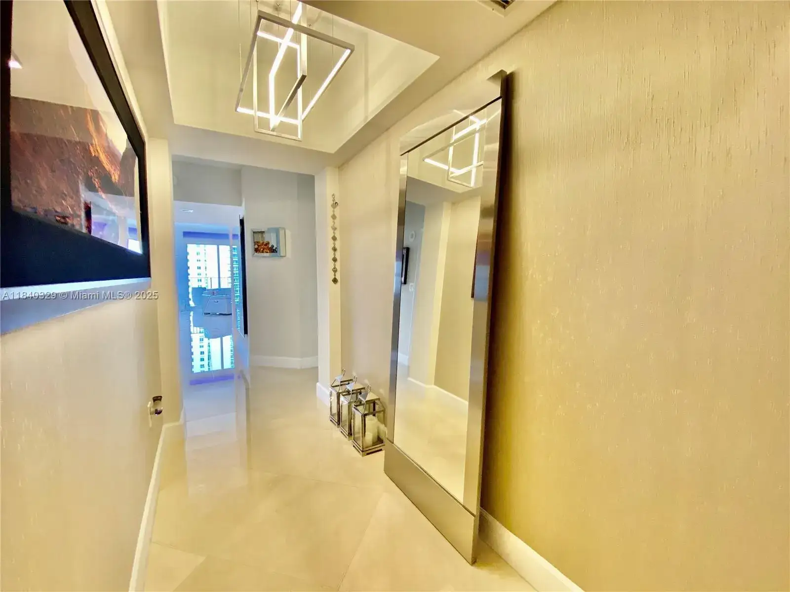 19900 E Country Club Dr # 1220, Aventura FL 33180