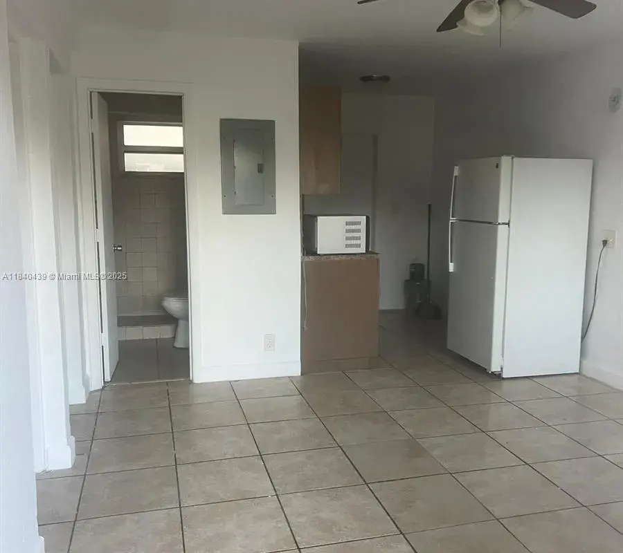 1124 NW 2nd St # 2, Fort Lauderdale FL 33311