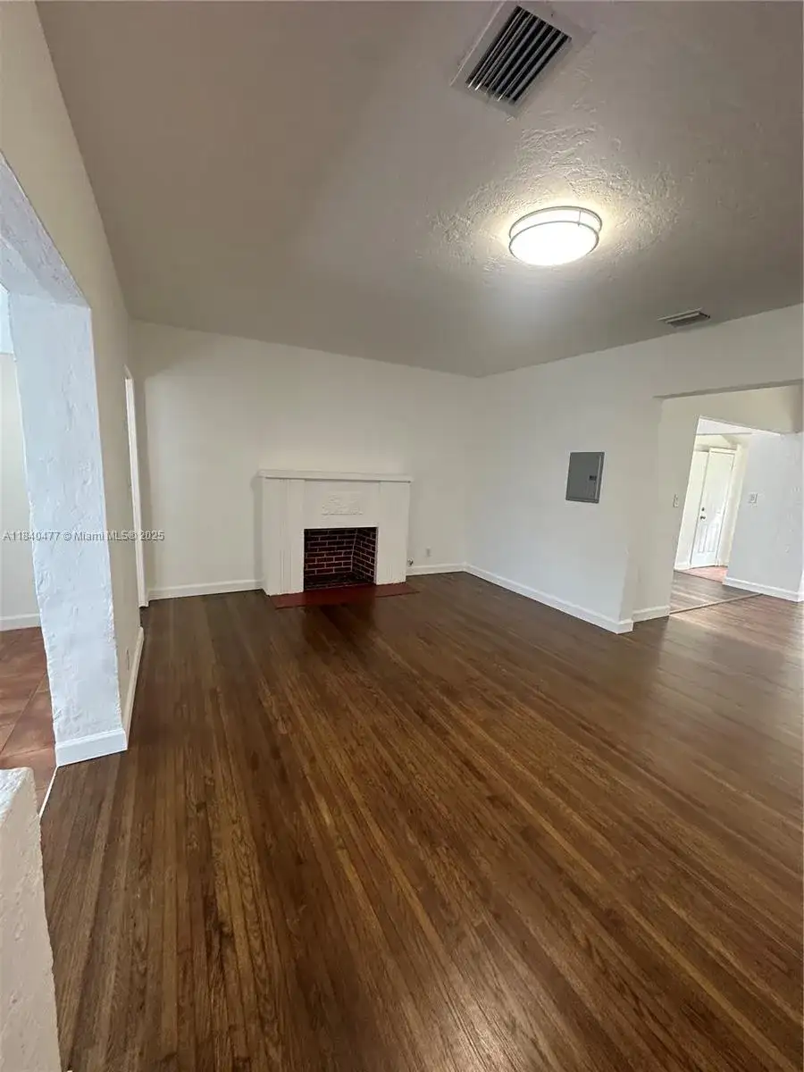 711 SW 39th Ave, Miami FL 33134 photo 4