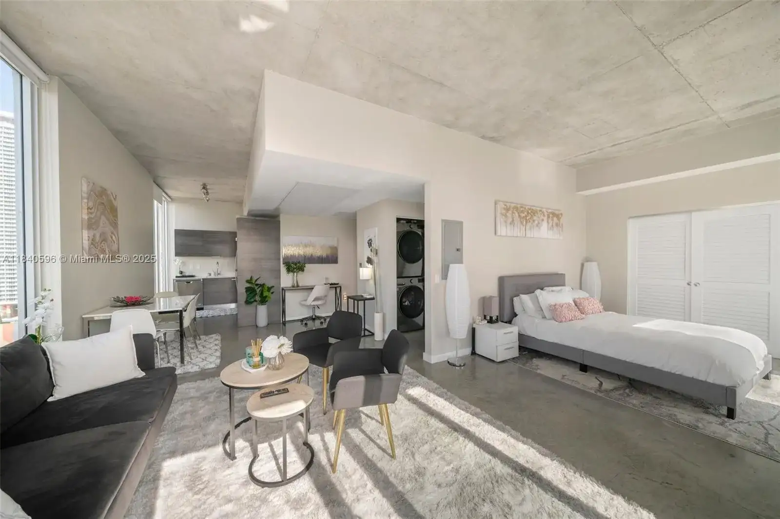 151 SE 1st St # 2110, Miami FL 33131 photo 5