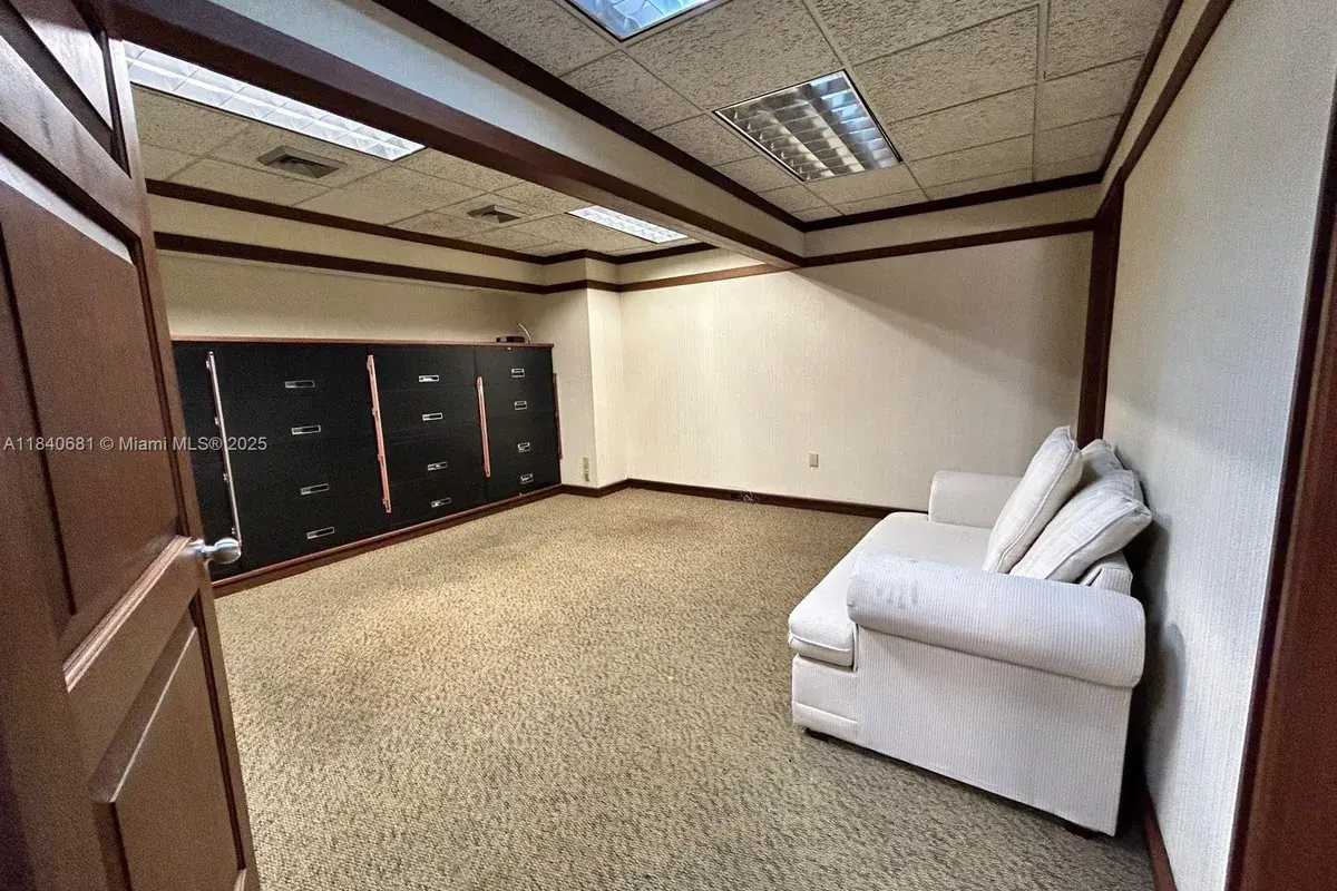 2650 Biscayne Blvd, Miami FL 33137