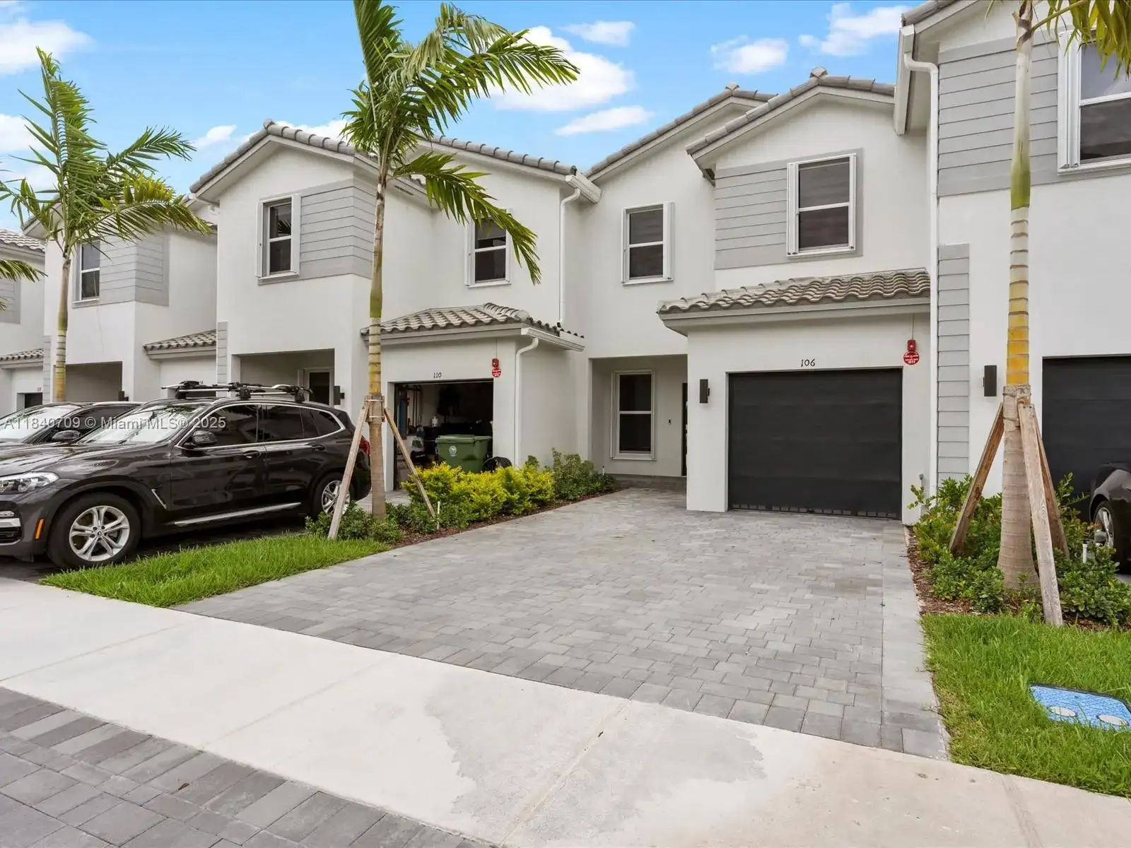 106 SW 184th Pl, Pembroke Pines FL 33029 photo 2