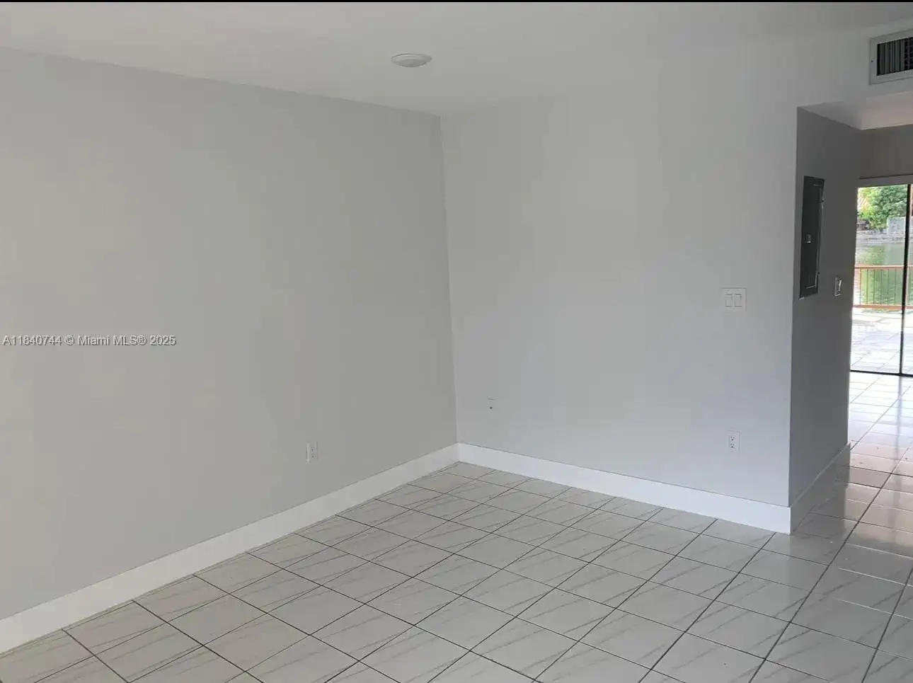 5420 W 26th Ave # 9, Hialeah FL 33016 photo 2