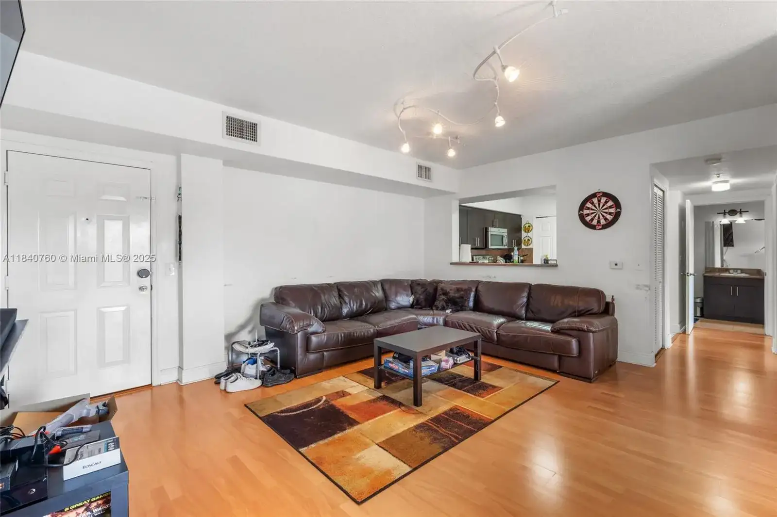 9340 Fontainebleau Blvd # W411, Miami FL 33172 photo 4