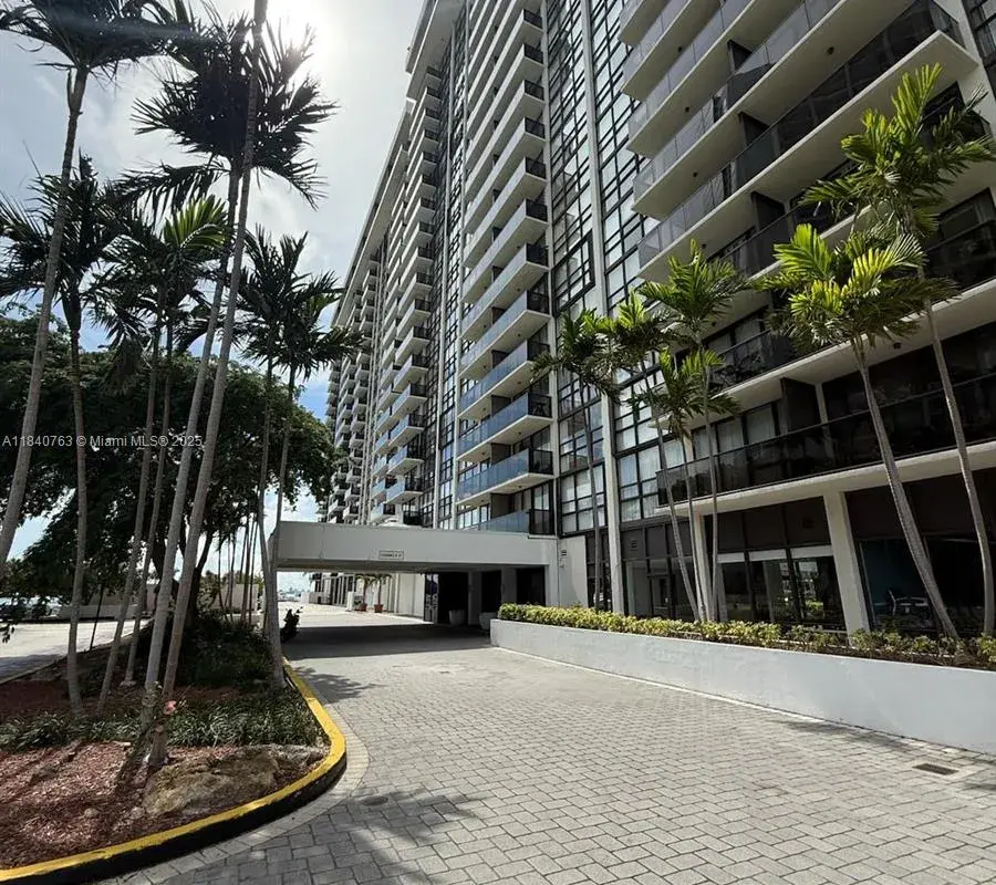 600 NE 36th St # 204, Miami FL 33137