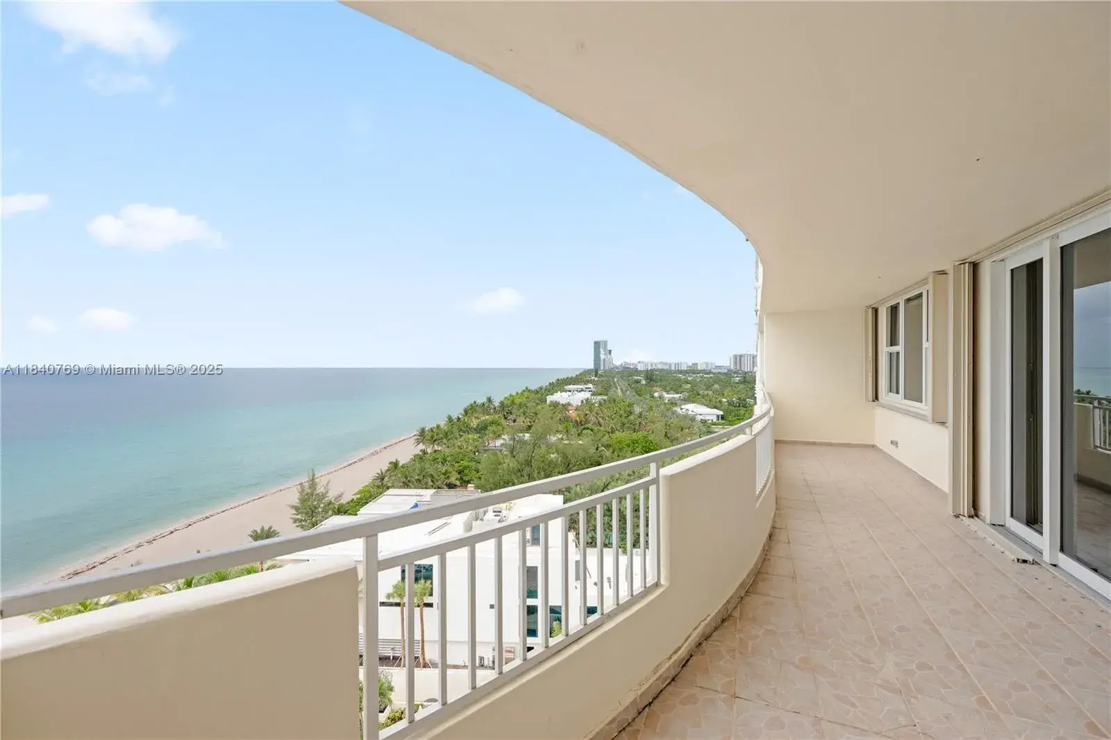 3180 S Ocean Dr # 121, Hallandale Beach FL 33009