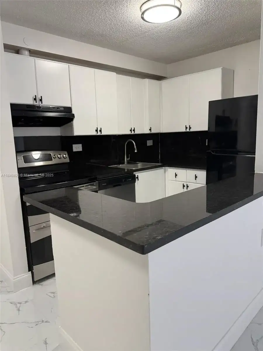 7010 NW 179th St # 105, Hialeah FL 33015 photo 2