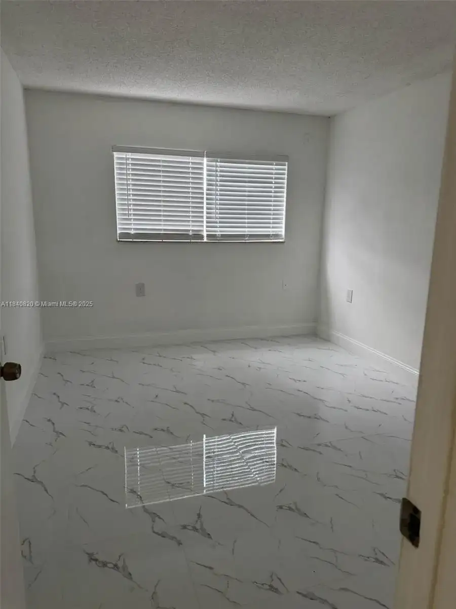 7010 NW 179th St # 105, Hialeah FL 33015 photo 4