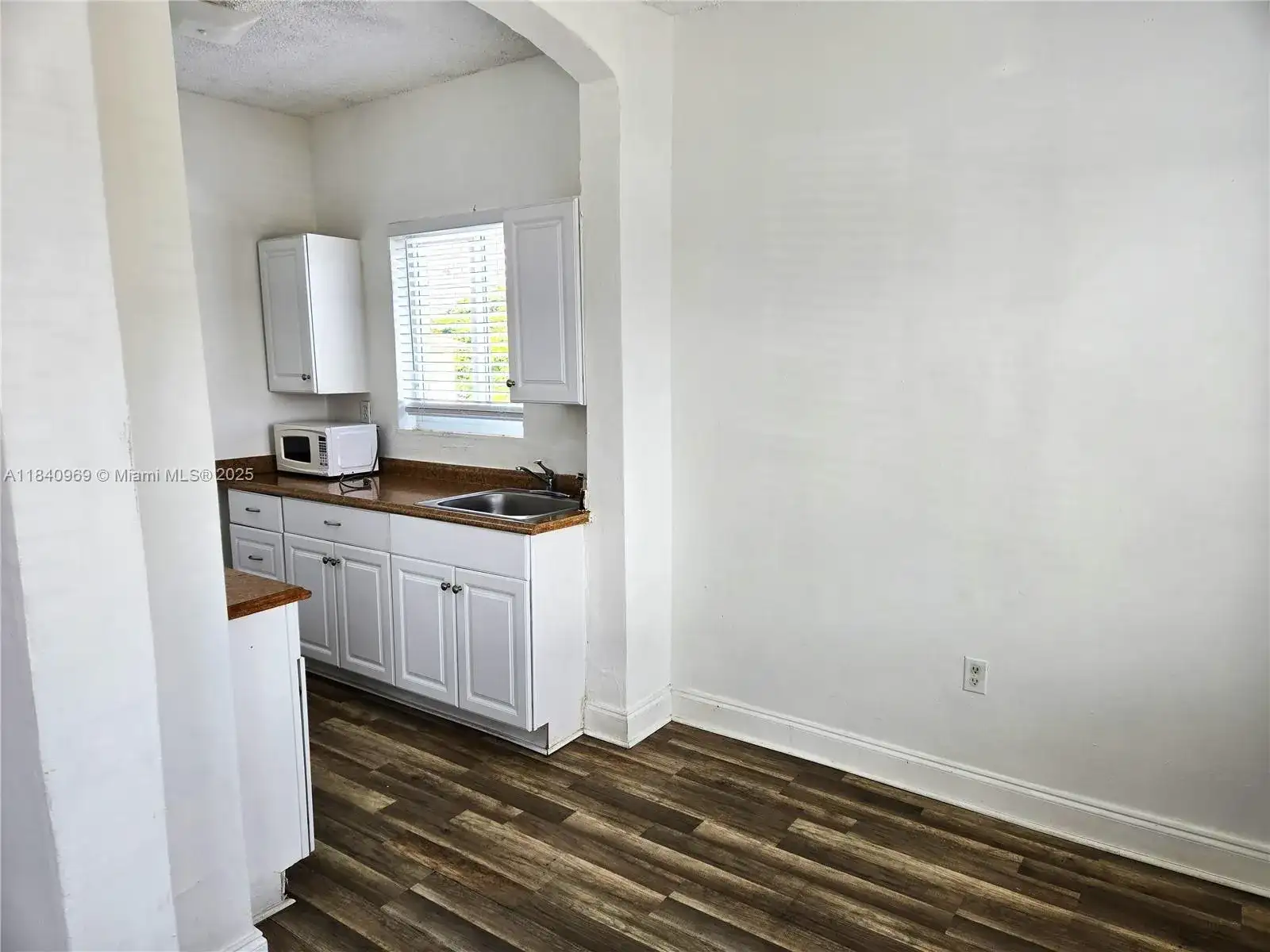 384 Tamiami Canal Rd # 4, Miami FL 33144 photo 4