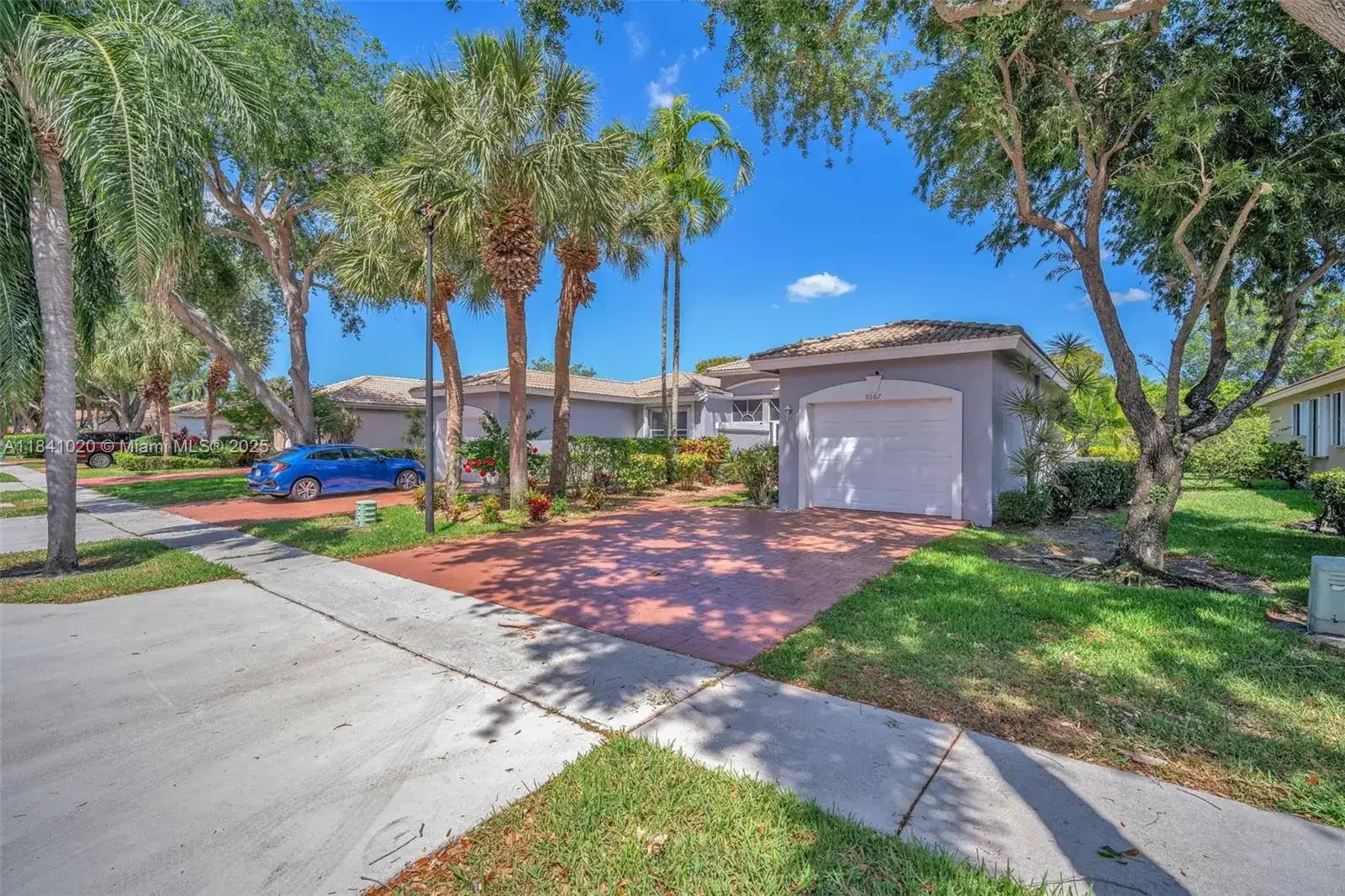 9567 N Crescent View Dr N, Boynton Beach FL 33437 photo 4