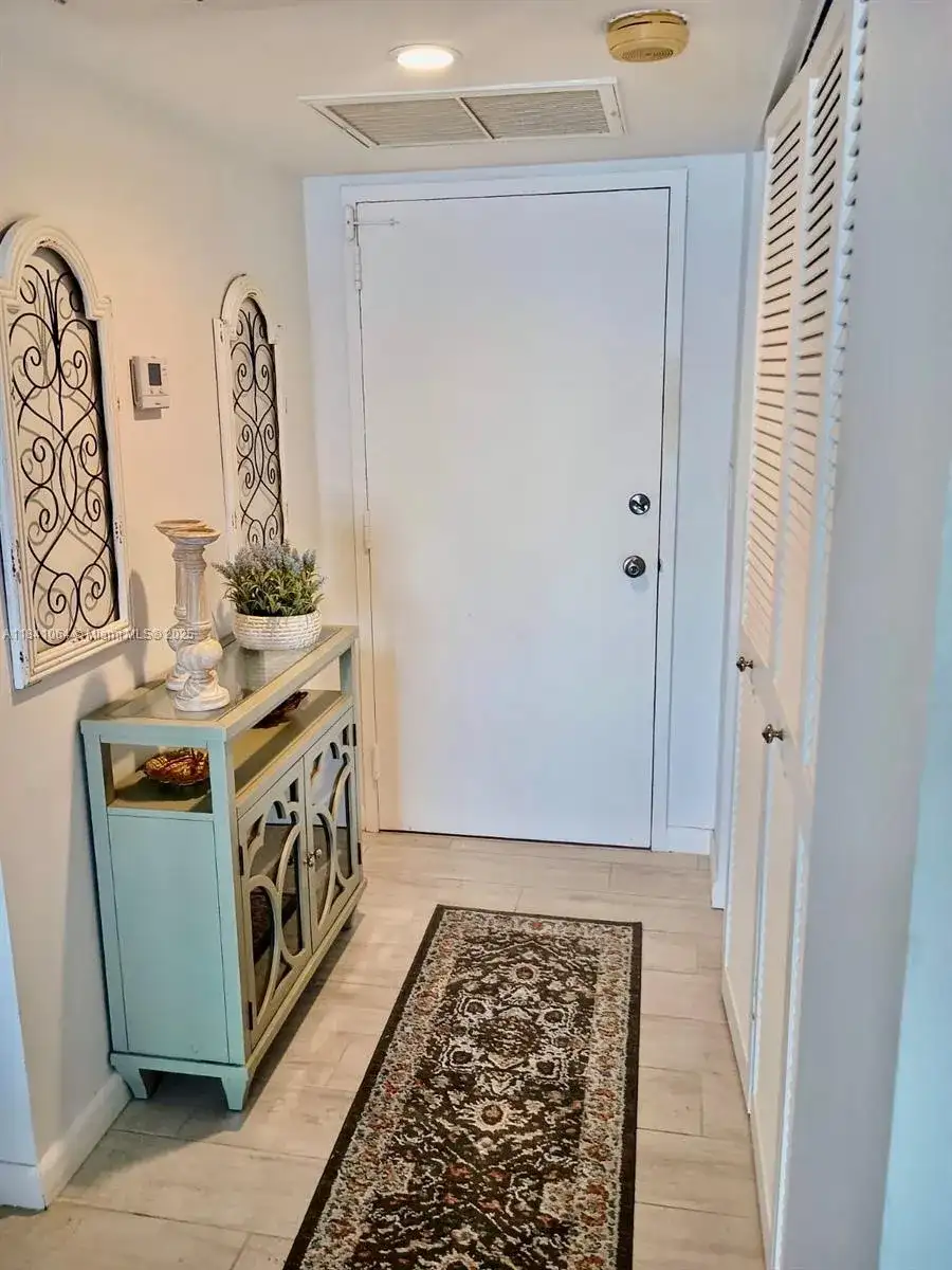 11111 Biscayne Blvd # 16C, Miami FL 33181 photo 2