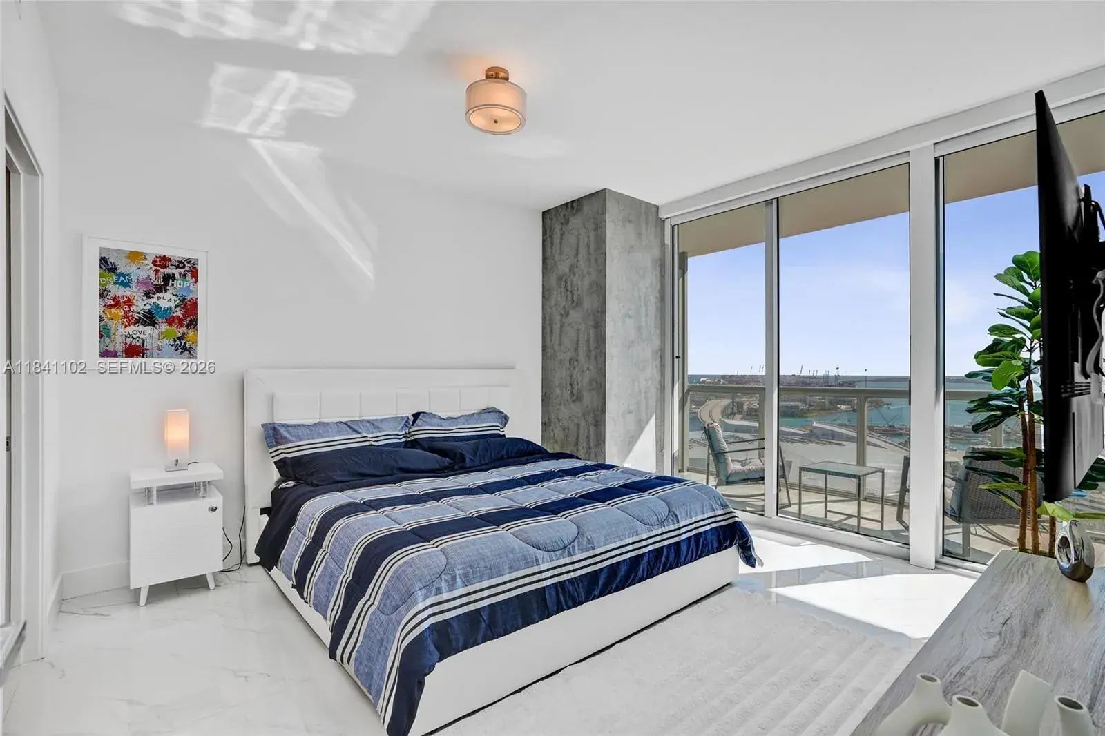 888 Biscayne Blvd # 2404, Miami FL 33132