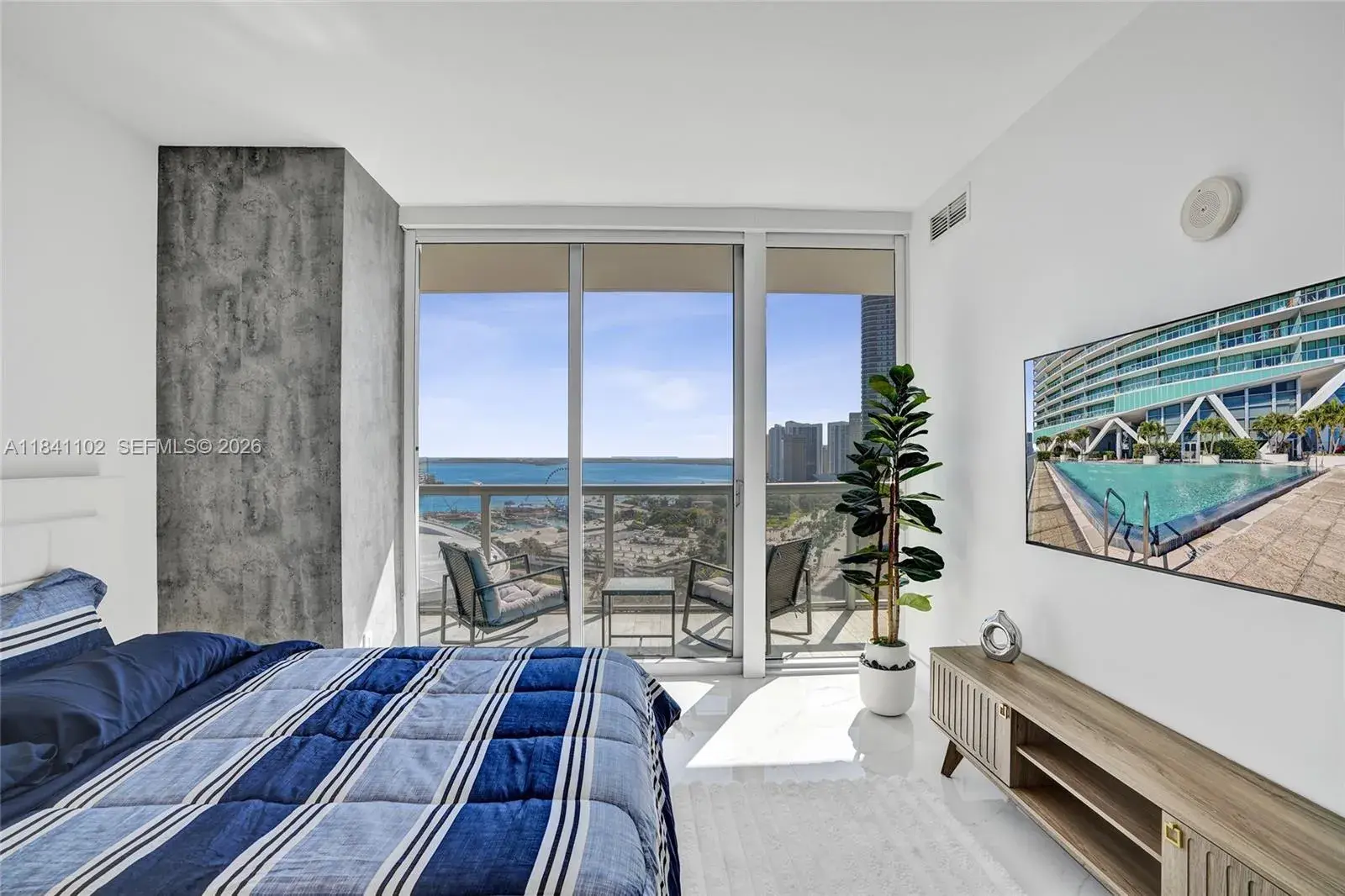 888 Biscayne Blvd # 2404, Miami FL 33132