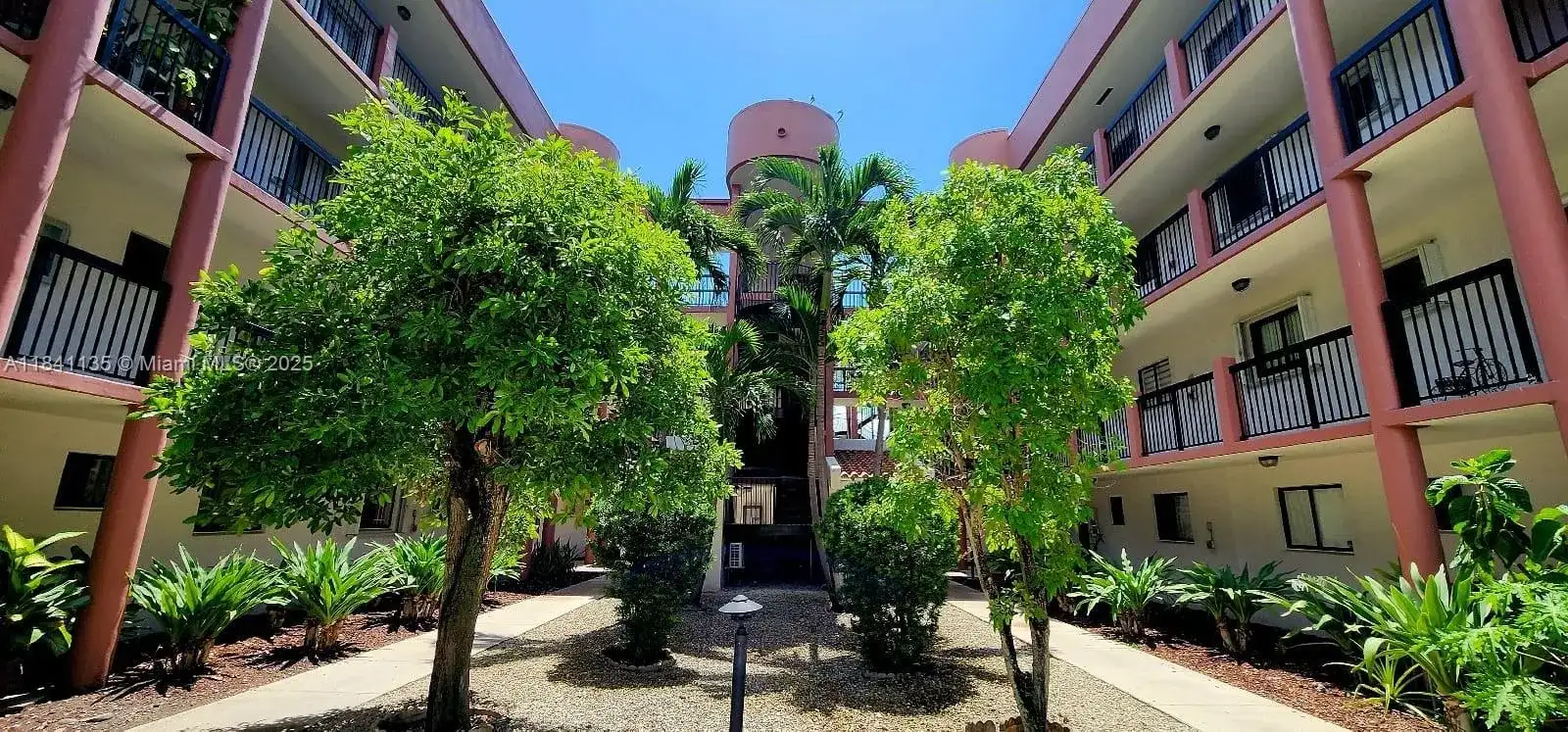 5440 W 21st Ct # 303, Hialeah FL 33016 photo 2
