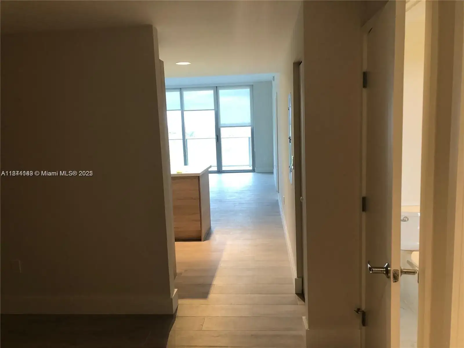 16385 Biscayne Blvd # 1205, North Miami Beach FL 33160 photo 2