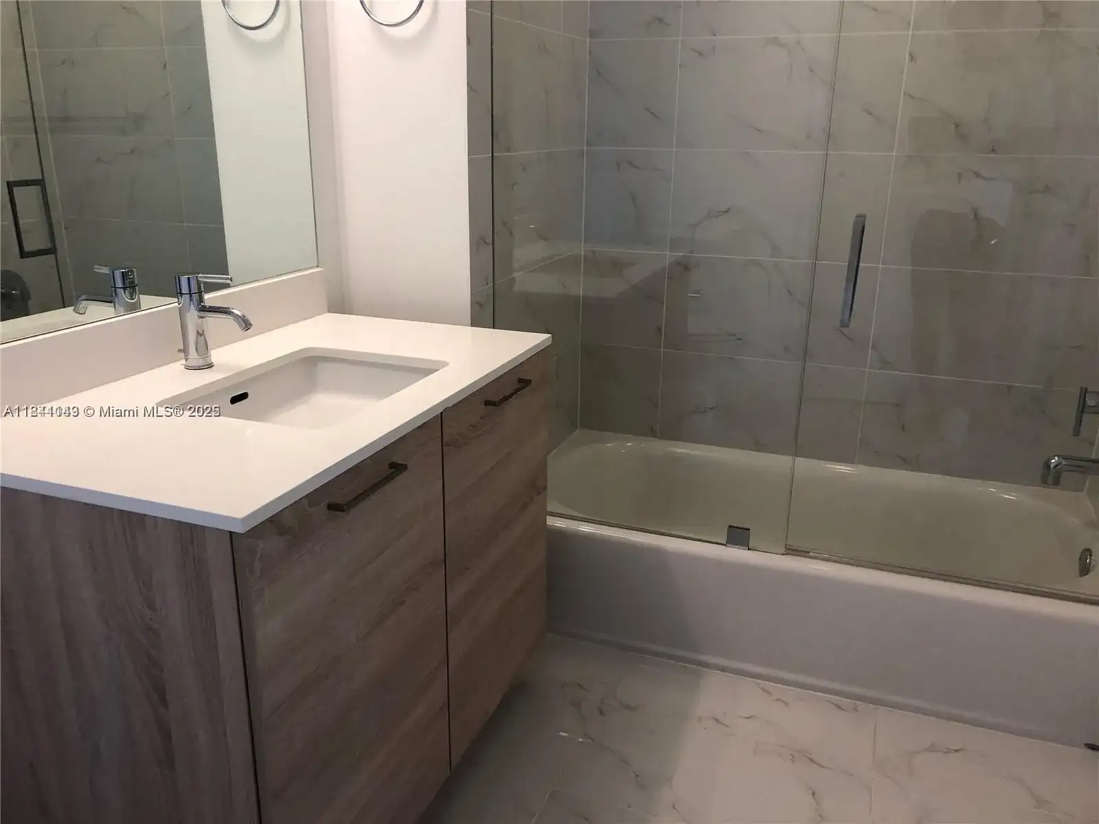 16385 Biscayne Blvd # 1205, North Miami Beach FL 33160 photo 4