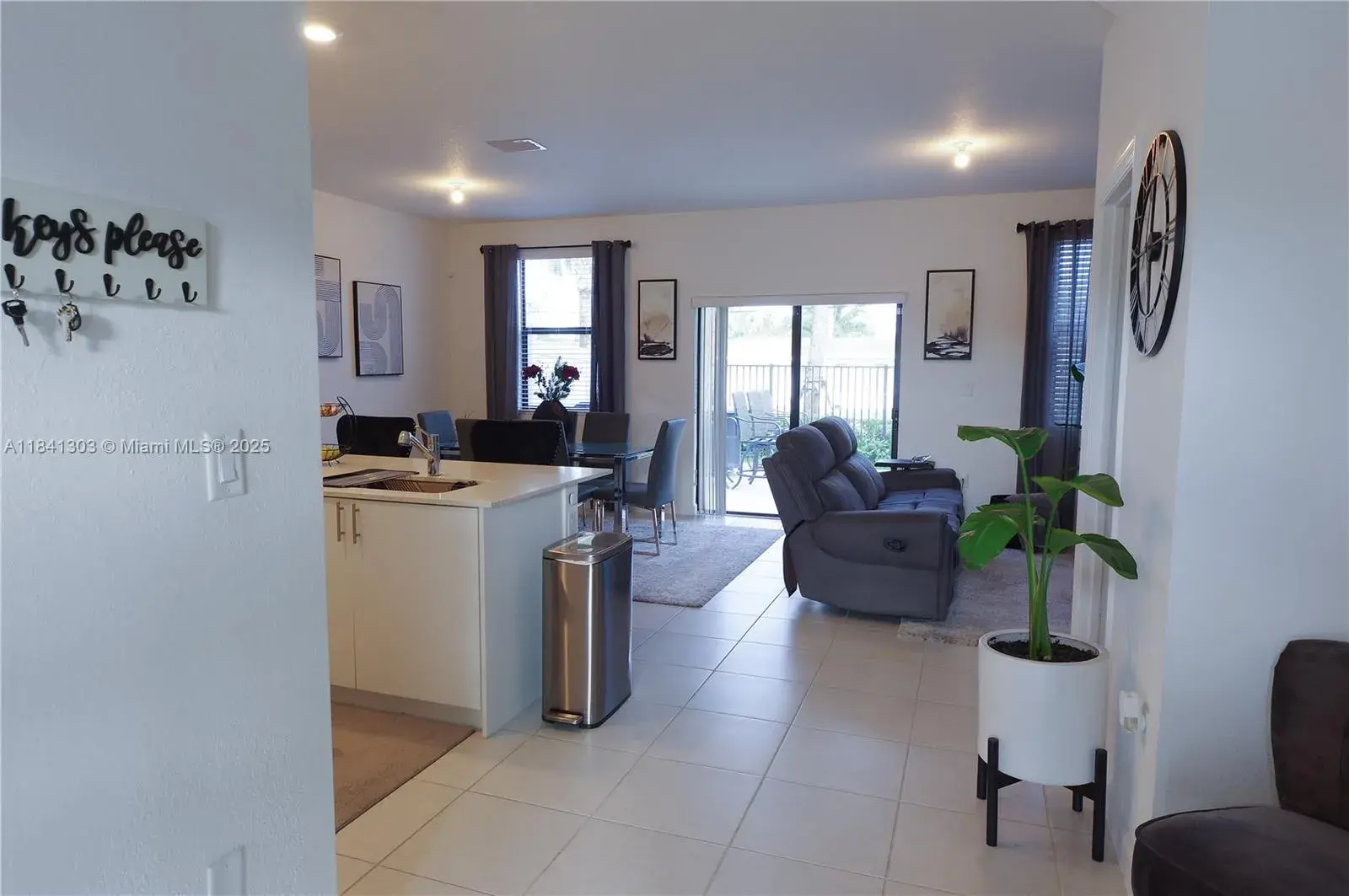 20441 NW 4th Ct, Miami Gardens FL 33169