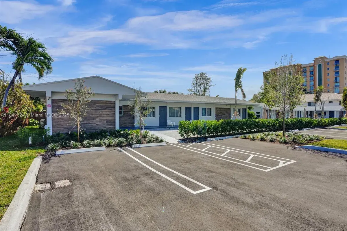 3204-3208 NE 9th St, Pompano Beach FL 33062