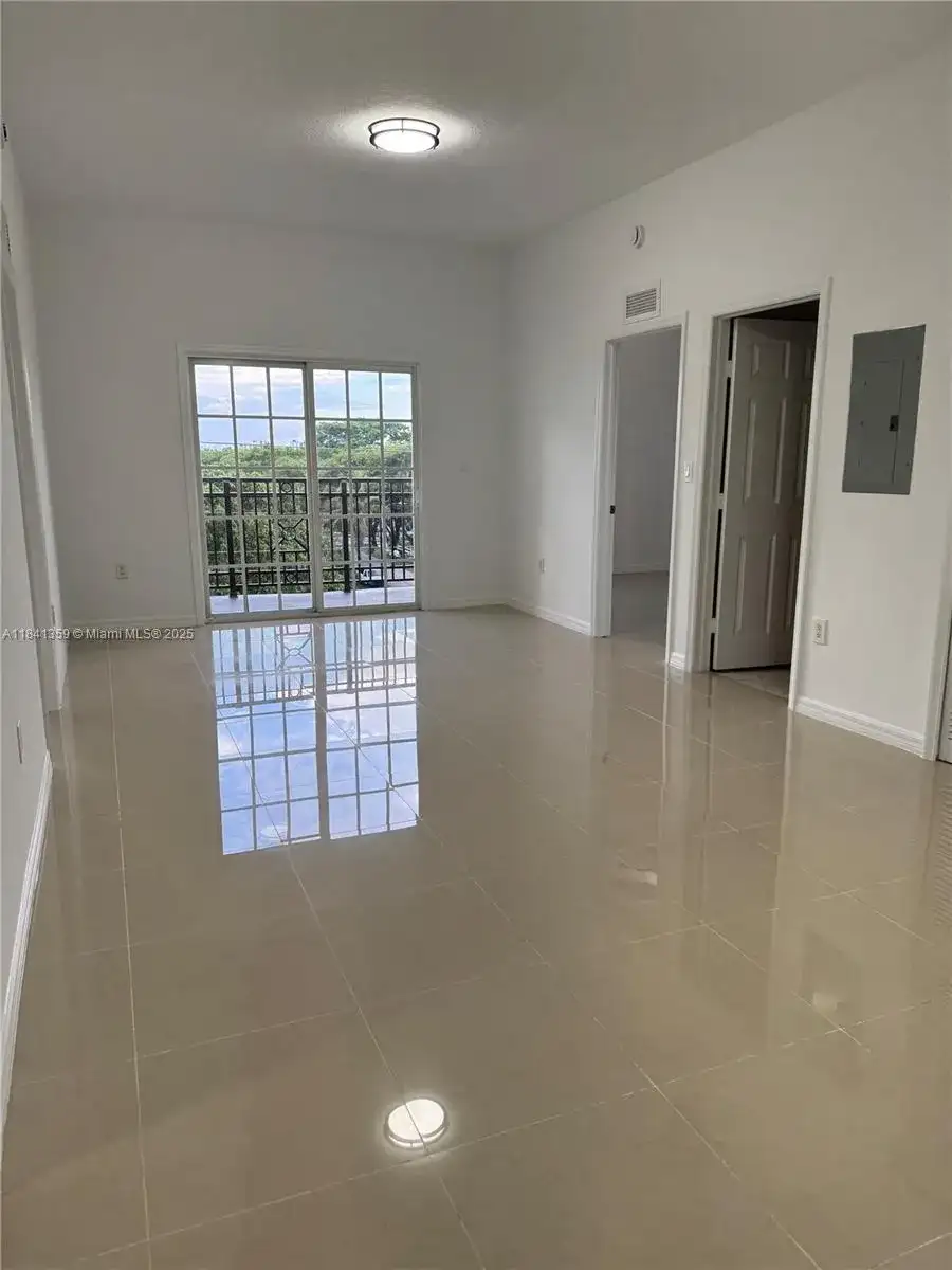 5271 SW 8th St # 414, Miami FL 33134 photo 4