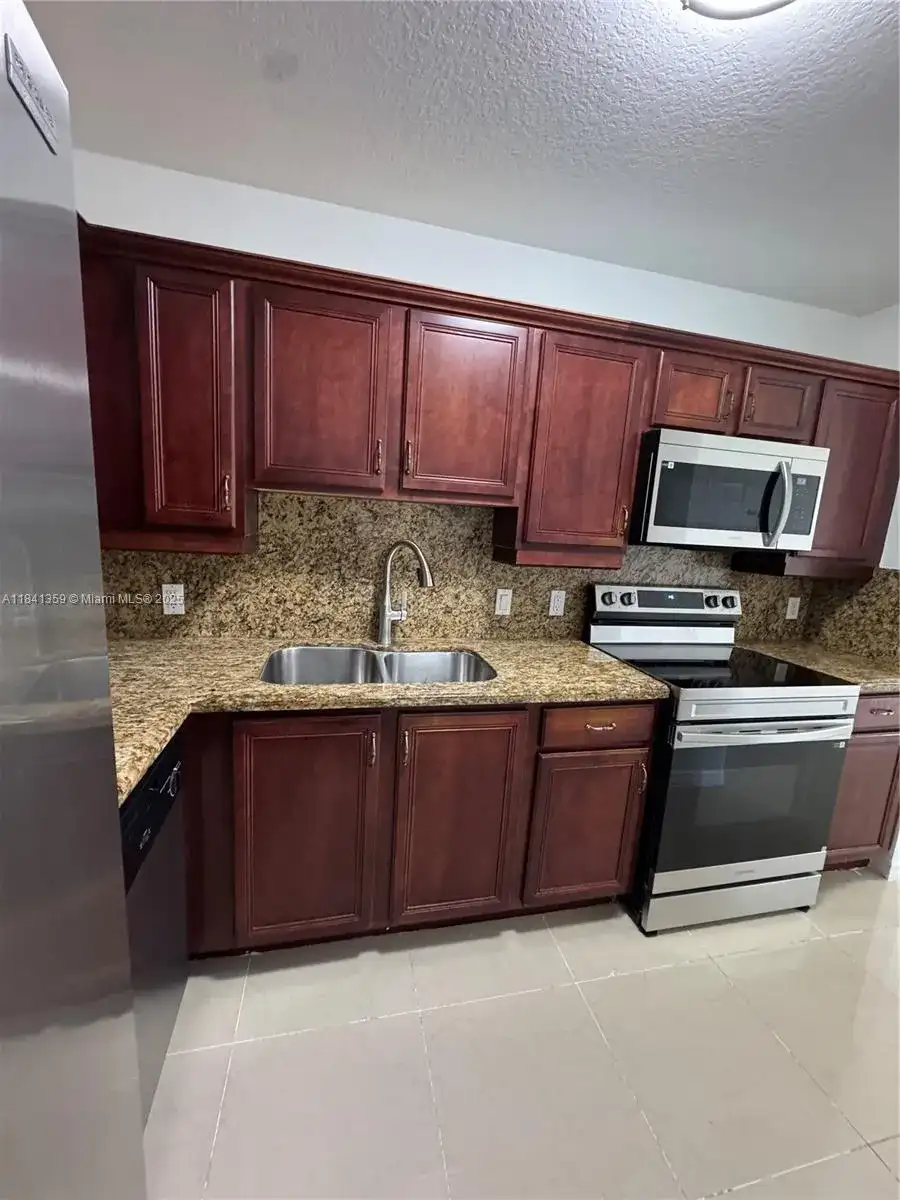 5271 SW 8th St # 414, Miami FL 33134 photo 5