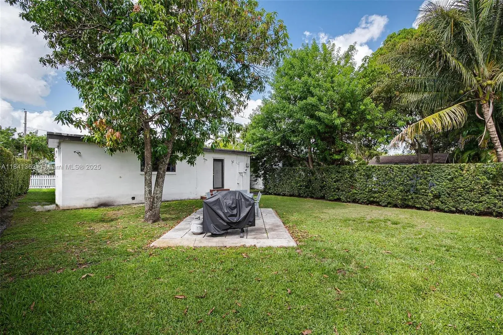243 NW 44th St, Miami FL 33127