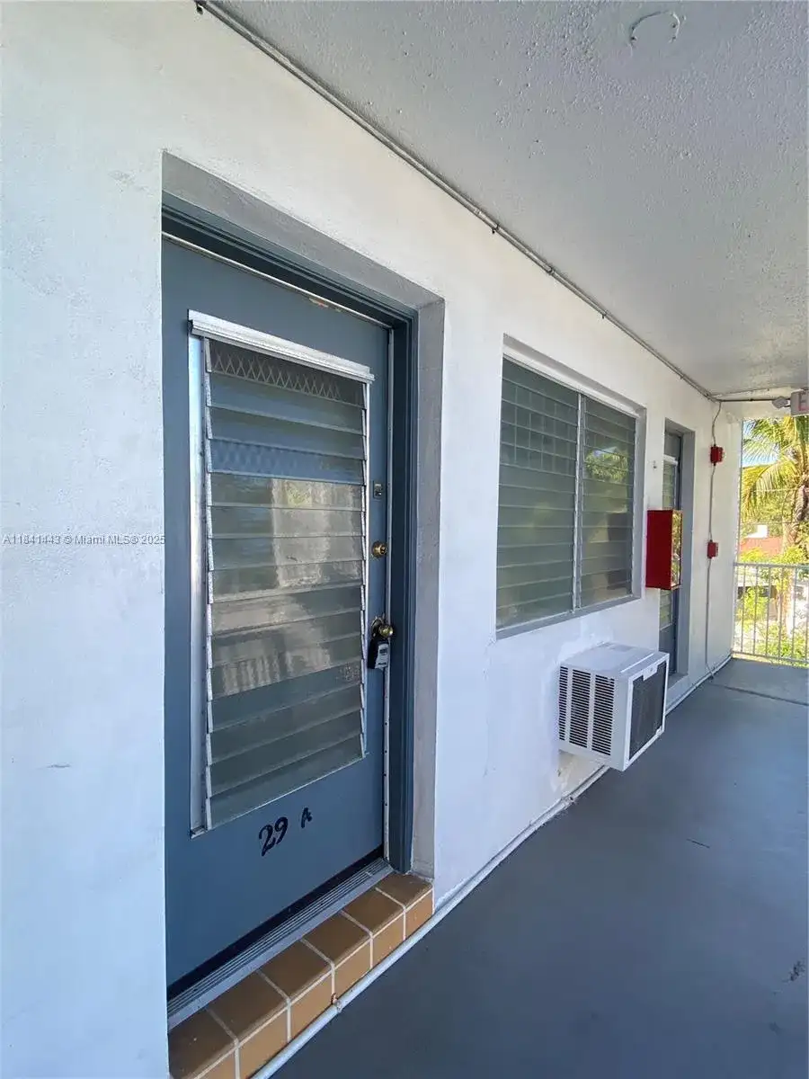 15600 NE 6th Ave # 29A, Miami FL 33162 photo 3