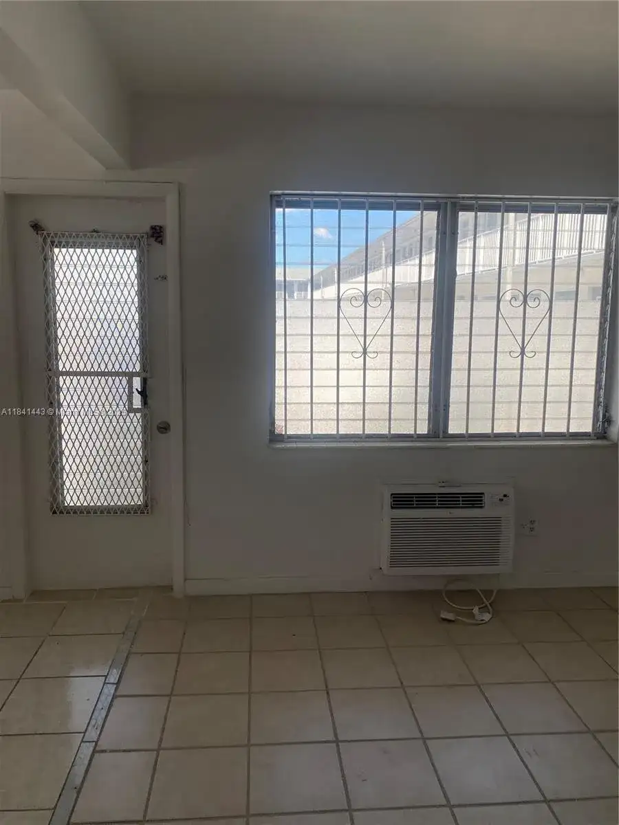15600 NE 6th Ave # 29A, Miami FL 33162 photo 5