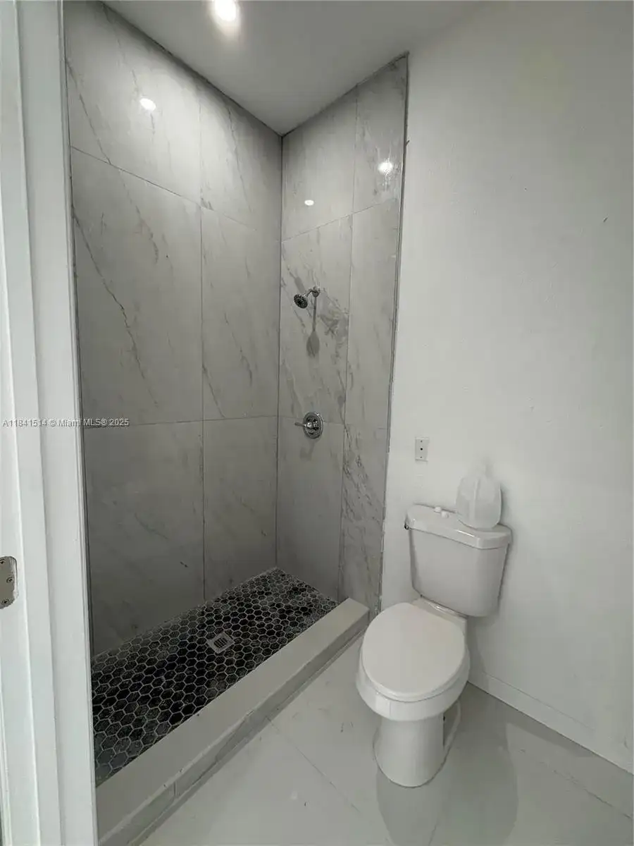 13485 NE jacksonville rd, Other City - In The State Of Florida FL 32113 photo 4