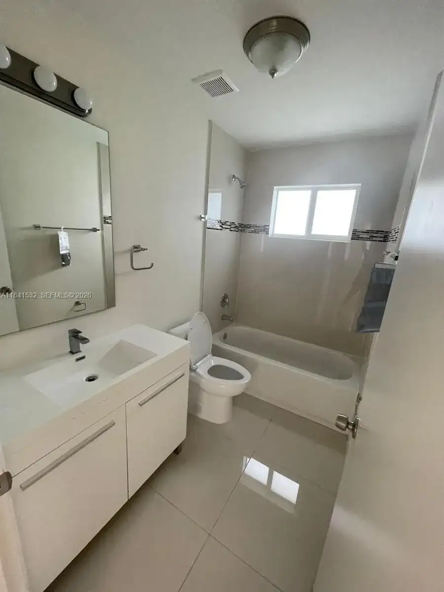 2121-2125 NW 72nd st, Miami FL 33147 photo 4