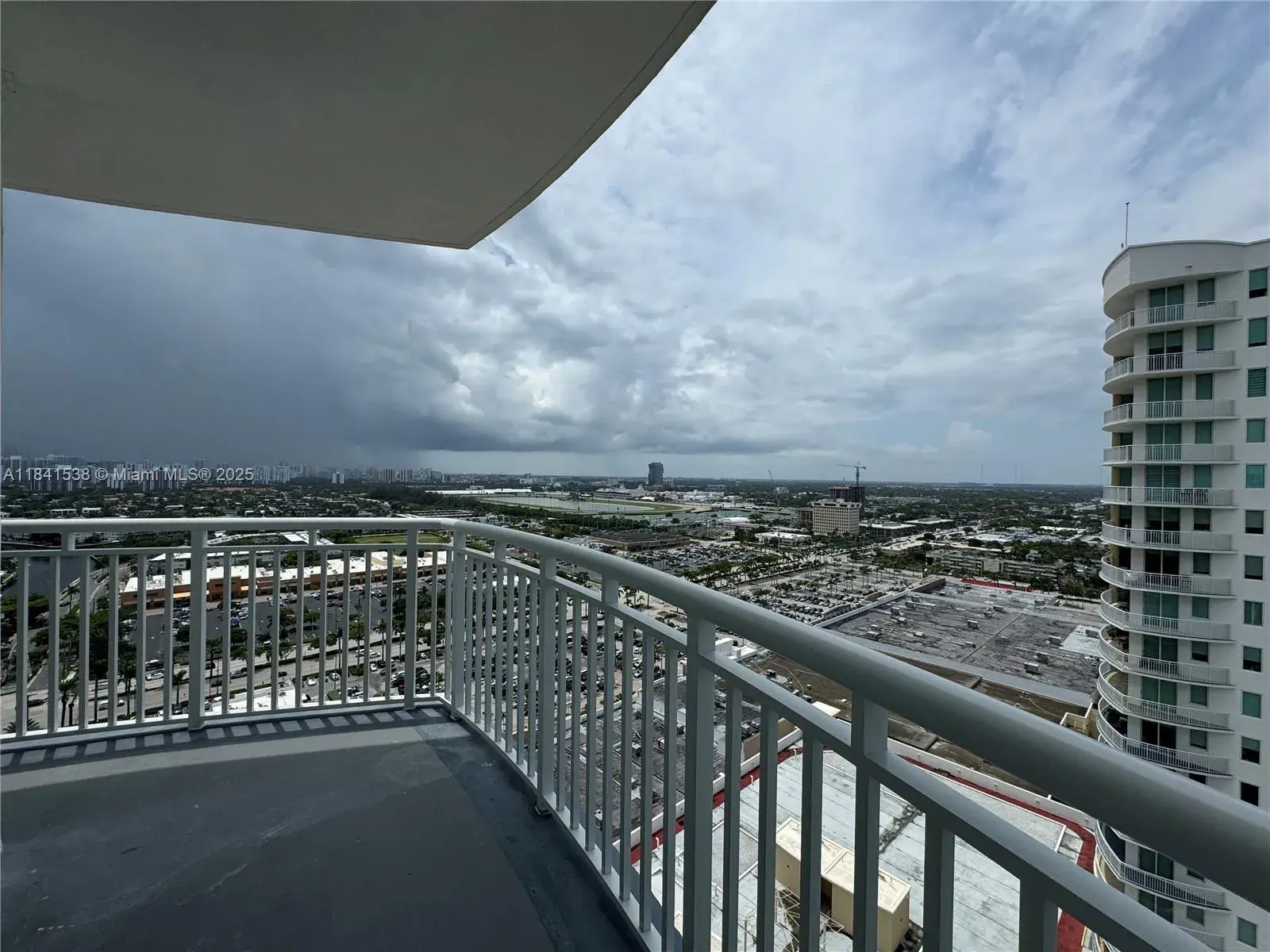 1755 E Hallandale Beach Blvd # 2207E, Hallandale Beach FL 33009
