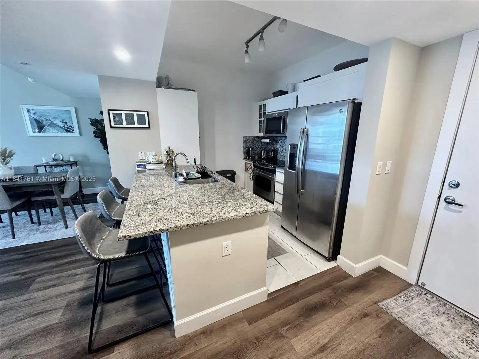 950 Brickell Bay Dr # 1905, Miami FL 33131 photo 4