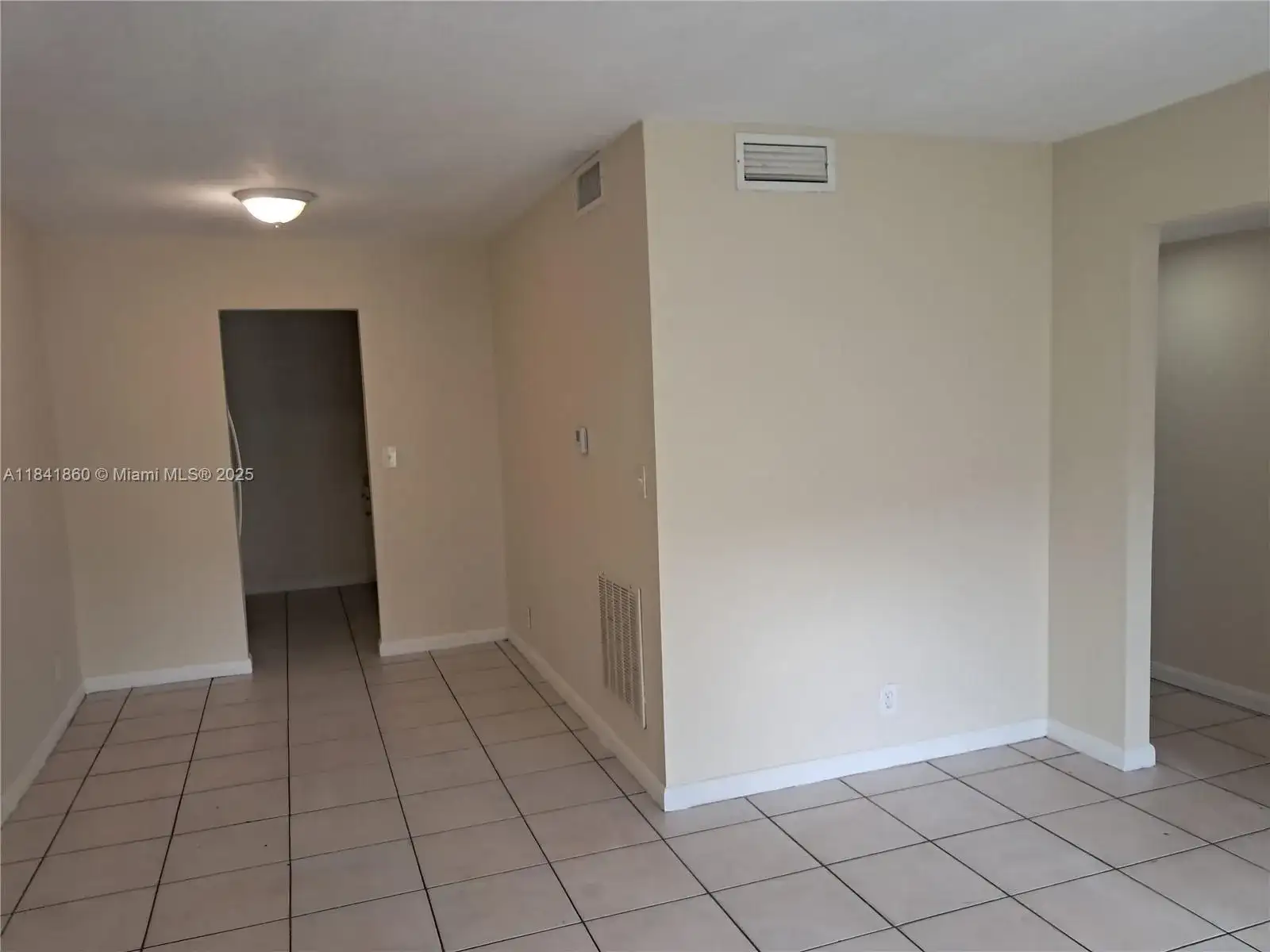 2511 NW 39th Ter # 104, Lauderdale Lakes FL 33311 photo 2