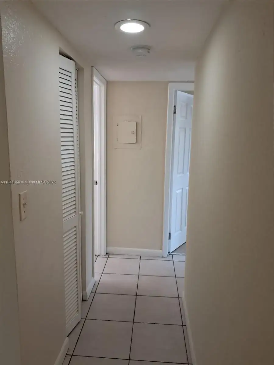 2511 NW 39th Ter # 104, Lauderdale Lakes FL 33311 photo 3