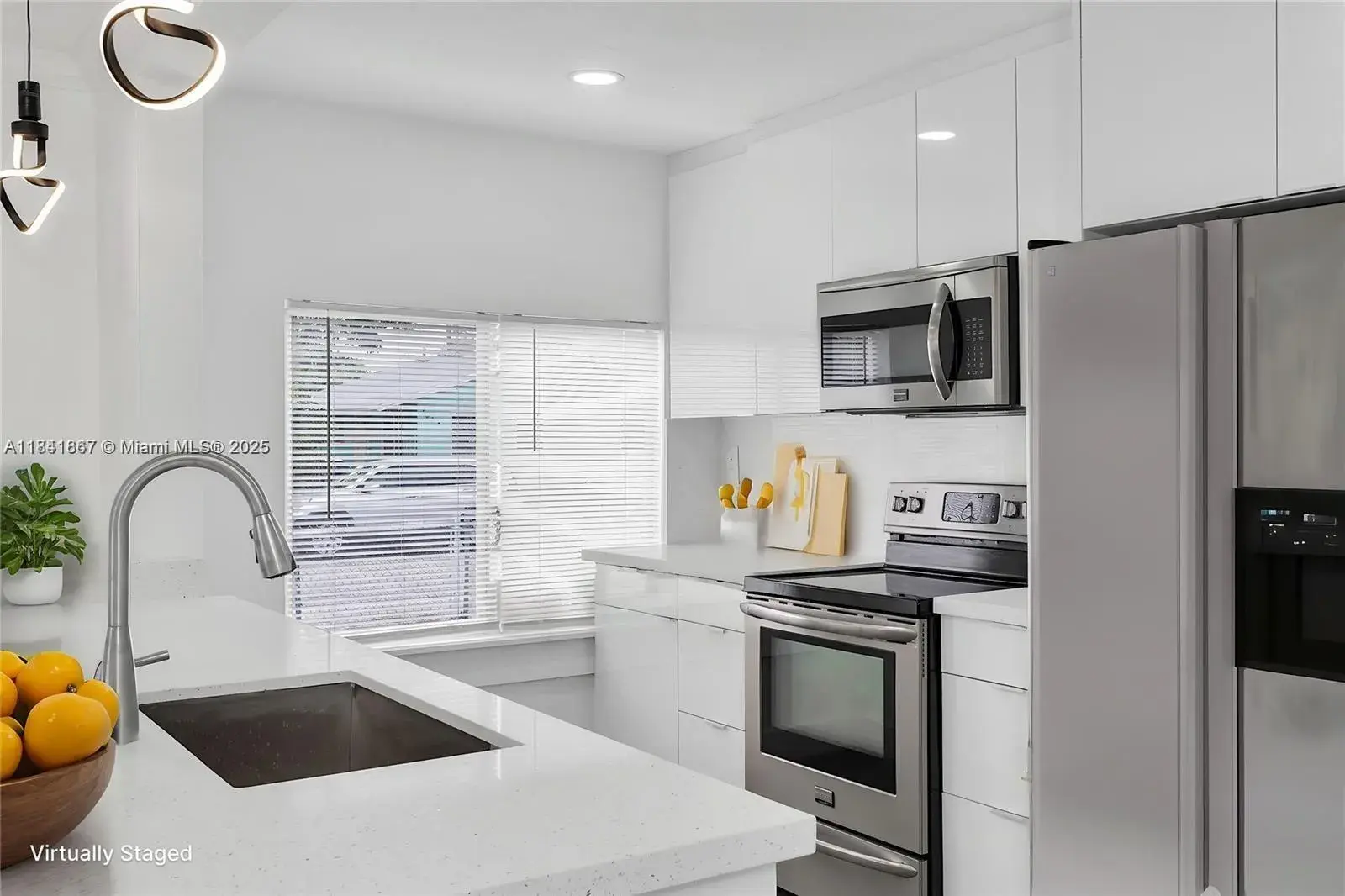 2828 NW 7th St, Fort Lauderdale FL 33311